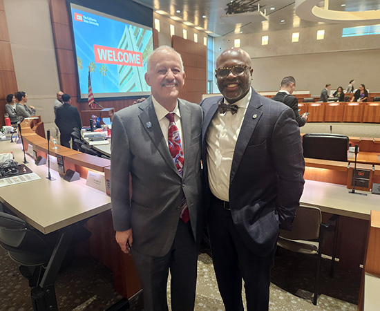Jermaine Wright, Vice President for Student Affairs, The City University of New York Lehman College and MLI mentor Tomas Morales, President, California State University, San Bernadino.